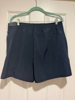 NWT VRST Men's Relaxed Fit Short Shorts in Navy 5” inseam